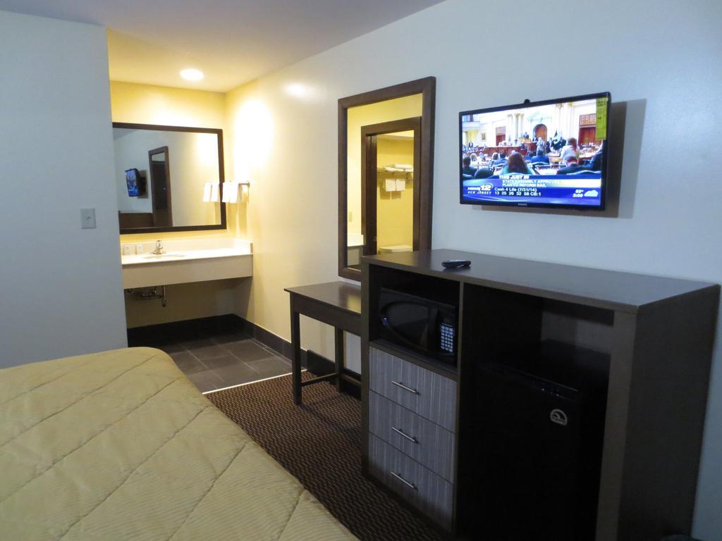 Brick Motor Inn الغرفة الصورة
